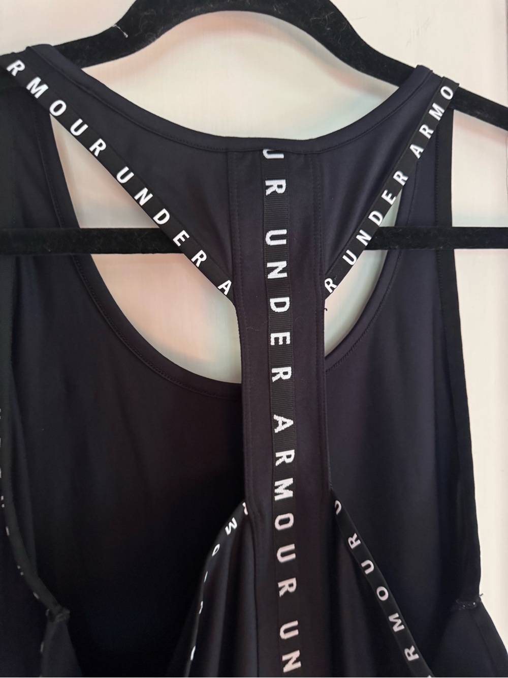 Under Armour Women's UA Knockout Racerback Tank Medium - Picture 5 of 7